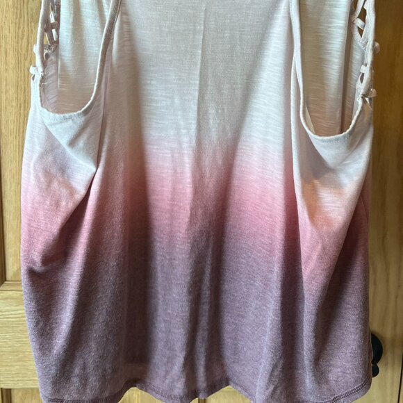 Mudd Sleeveless Ombre Tank Top - Size 1X - Picture 2 of 3